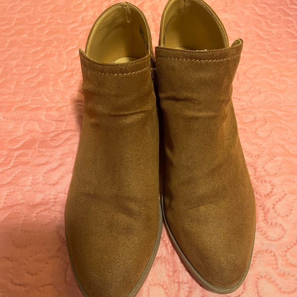 Time and Tru‎ Brown Ankle Boots